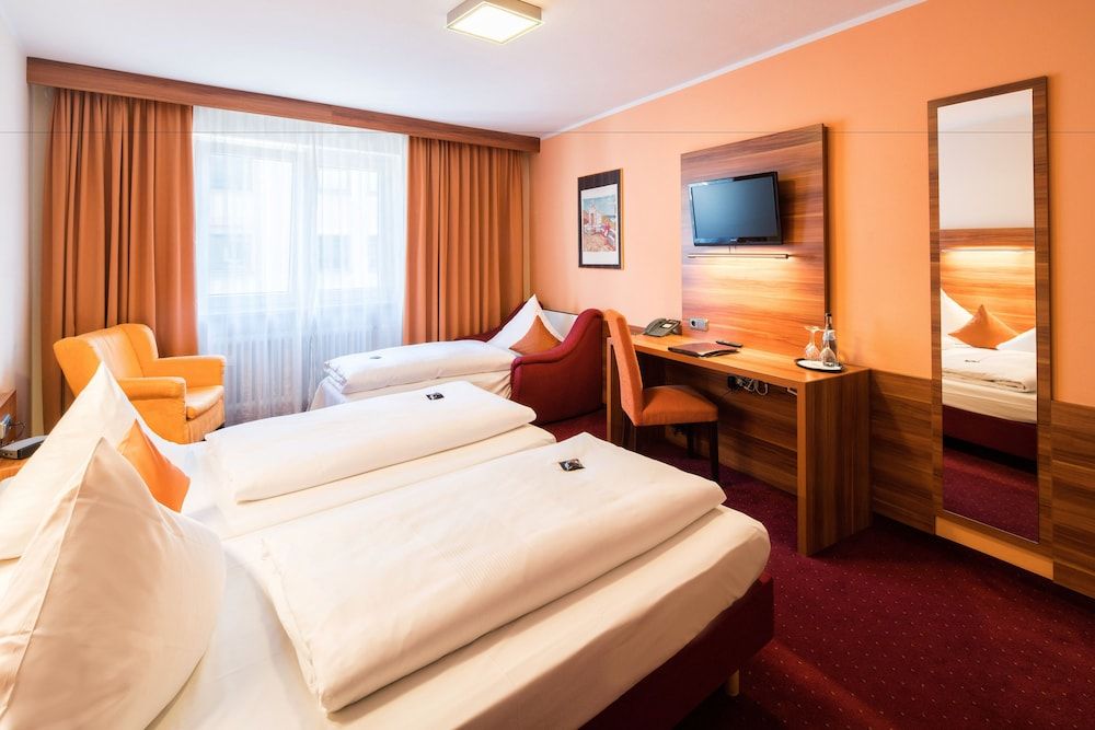 Hotel Isartor Family Room 2