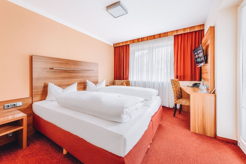 Hotel Isartor Family Room 3