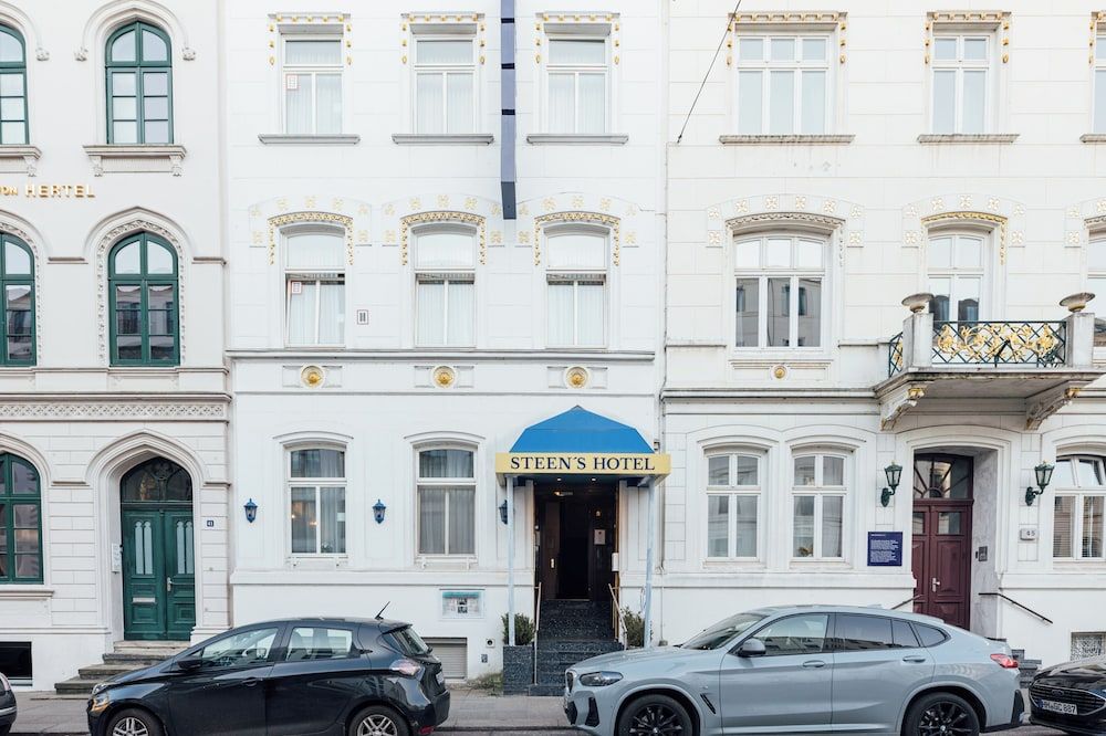 undefined Steen's Hotel 5