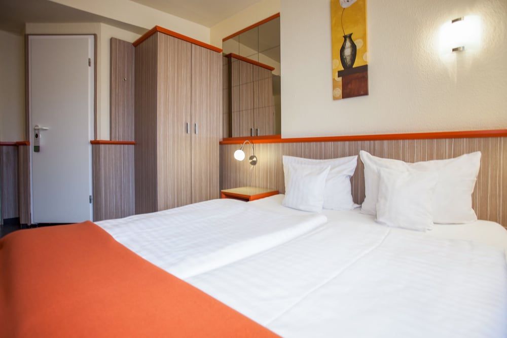 Trip Inn Hotel Ariane Doppel -oder-Zweibettzimmer 8