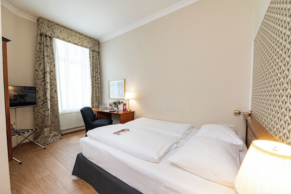 Hotel Kaiserhof Standard Single Room