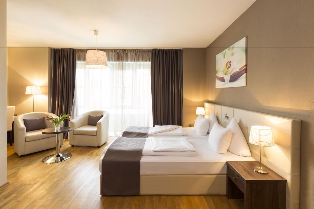 undefined Empress Hotel