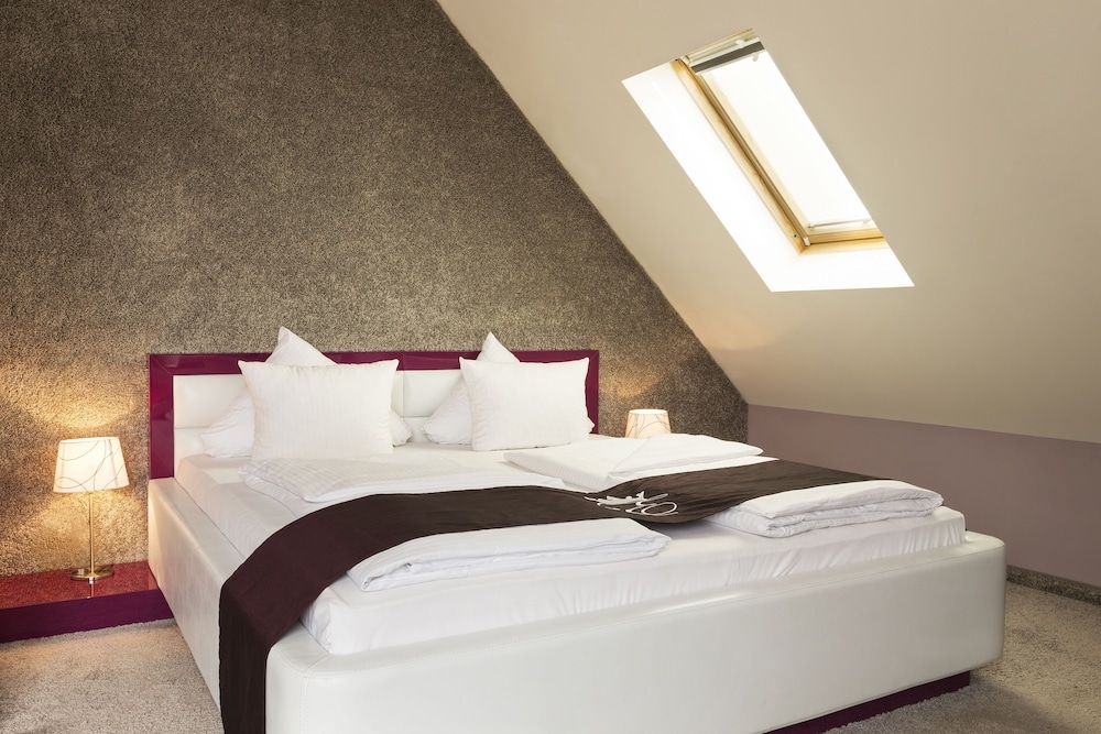 undefined Empress Hotel 5