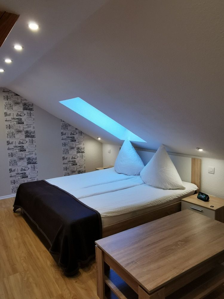 Luxury Condo, Ensuite, Garden View