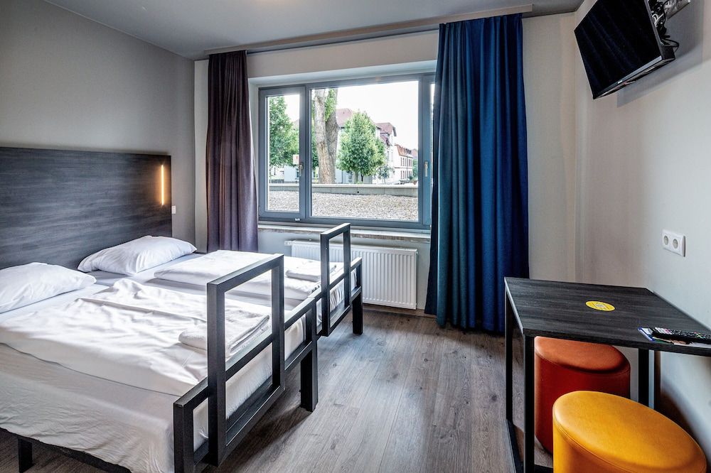 a&o Weimar - Hostel Twin Room