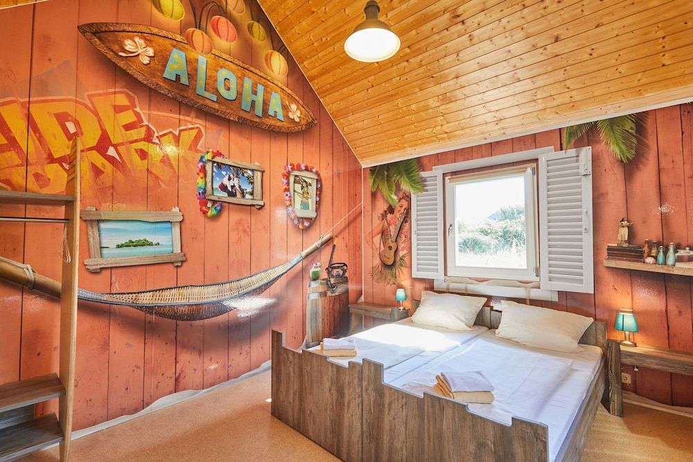Twin Room (Cottage)
