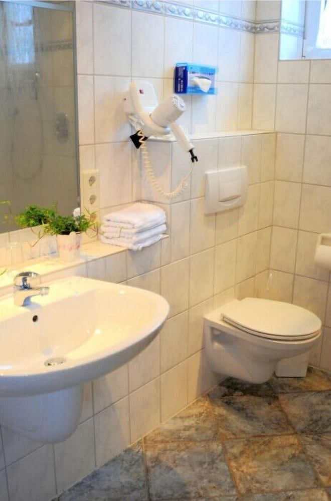 Hotel Restaurant Burgerklause Tapken Deluxe Double Room Single Use 10