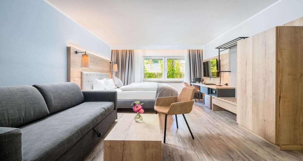 Best Western Hotel Brunnenhof Superior Room, 1 Double Bed with Sofa bed, Garden View (with Sofabed) 3