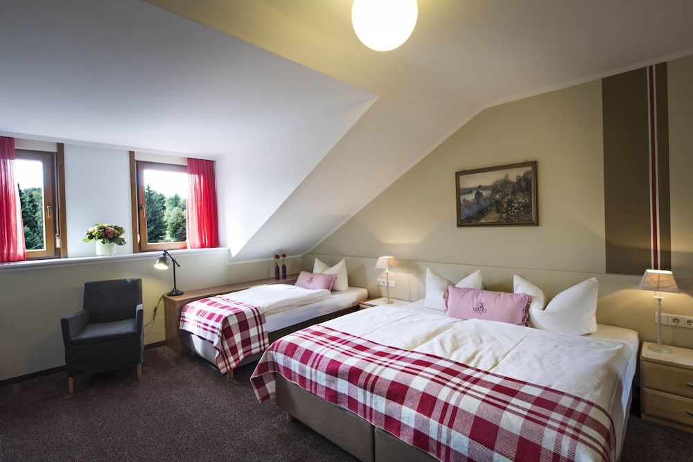 Best Western Hotel Brunnenhof Superior Room, 1 Double Bed with Sofa bed, Garden View (with Sofabed) 4