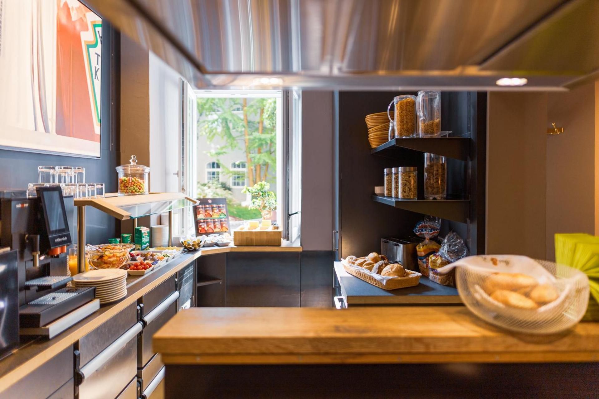 undefined mk hotel münchen max-weber-platz 6