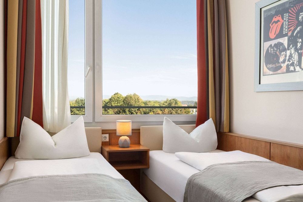 Amedia Express Passau Trademark Collection by Wyndham Comfort Twin Room 3