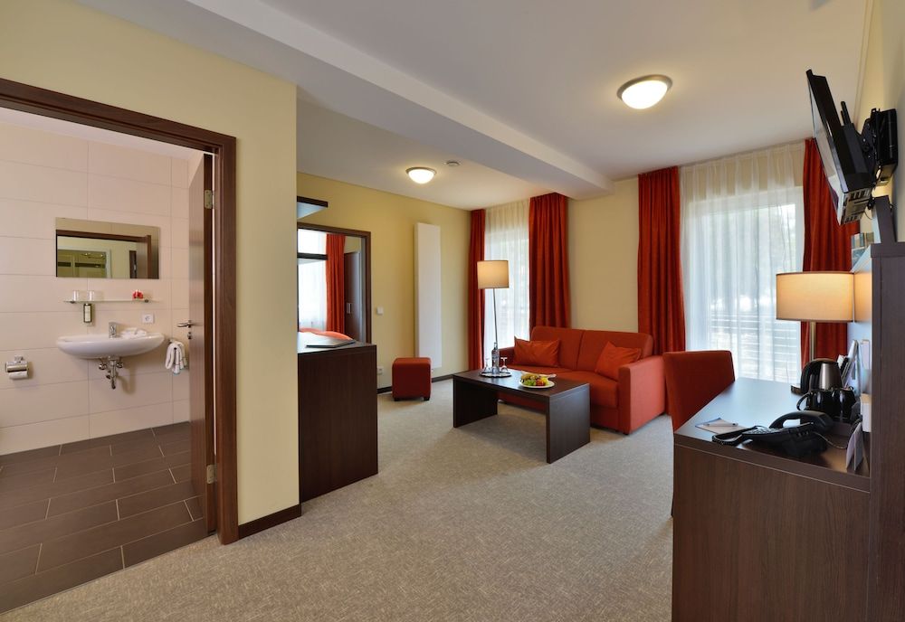 ARIBO Hotel Erbendorf Captain Suite 4