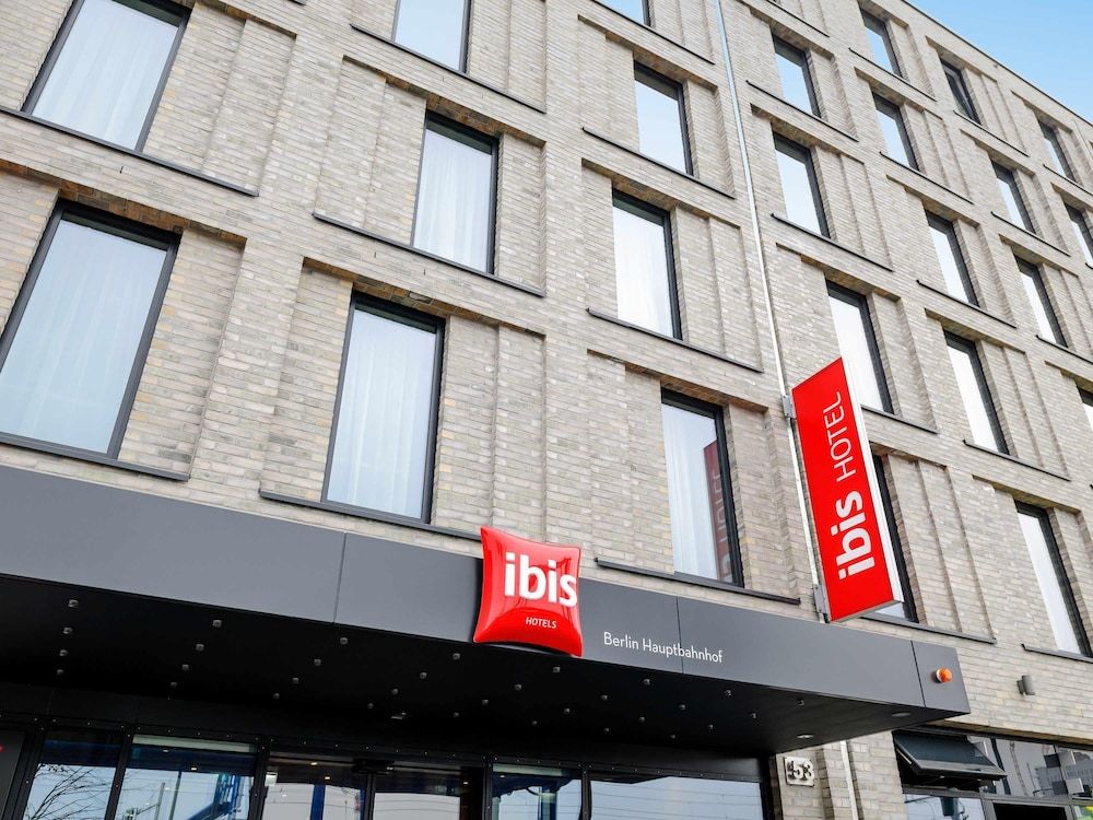 undefined ibis Berlin Hauptbahnhof 2
