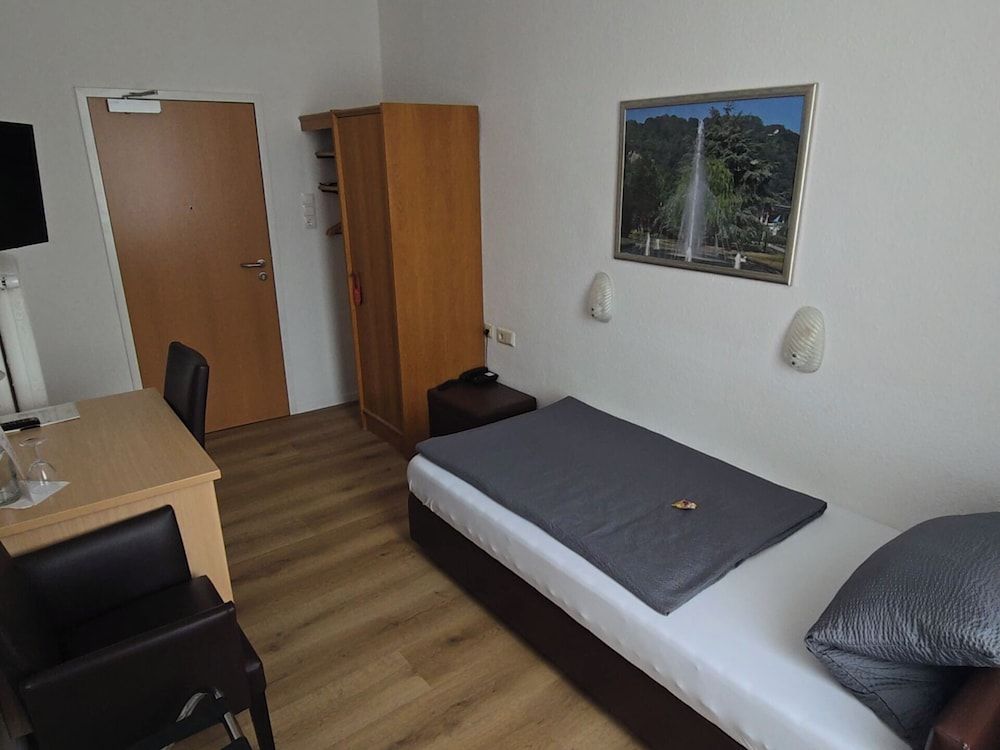 Economy Single Room