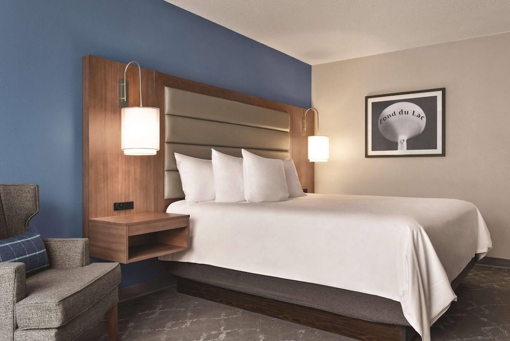 Room, 1 King Bed with Sofa bed, Non Smoking