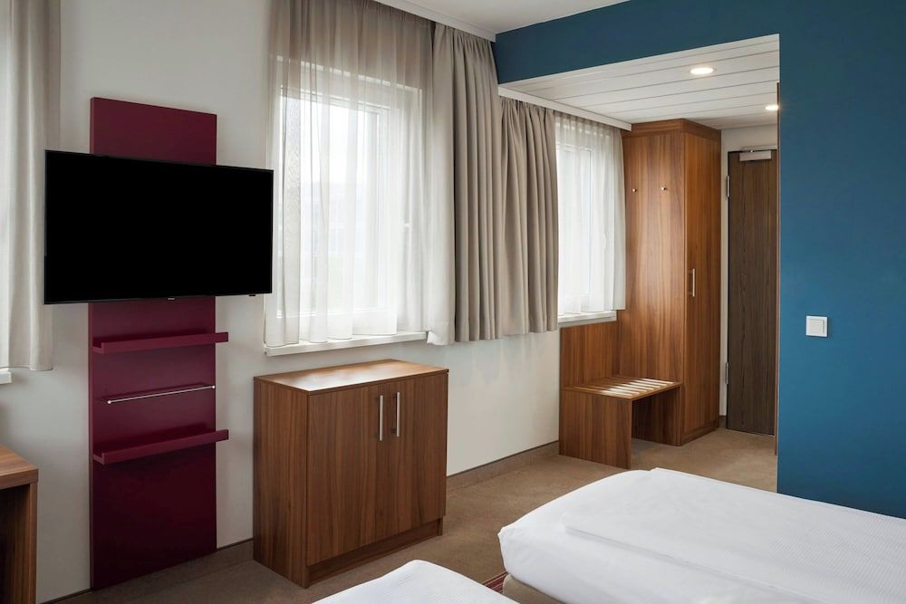 Four Points Flex by Sheraton Essen Family Room, 1 King Bed 7
