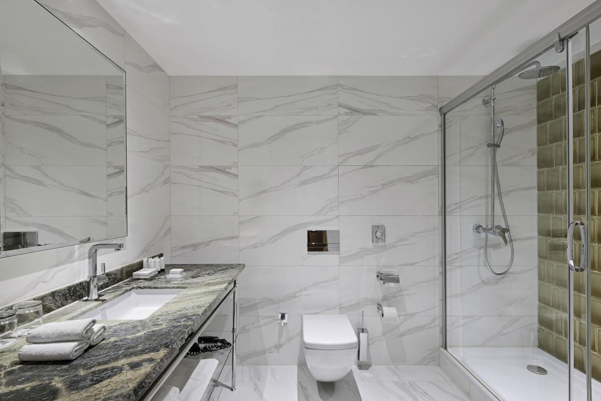 undefined TITANIC Chaussee Berlin 5