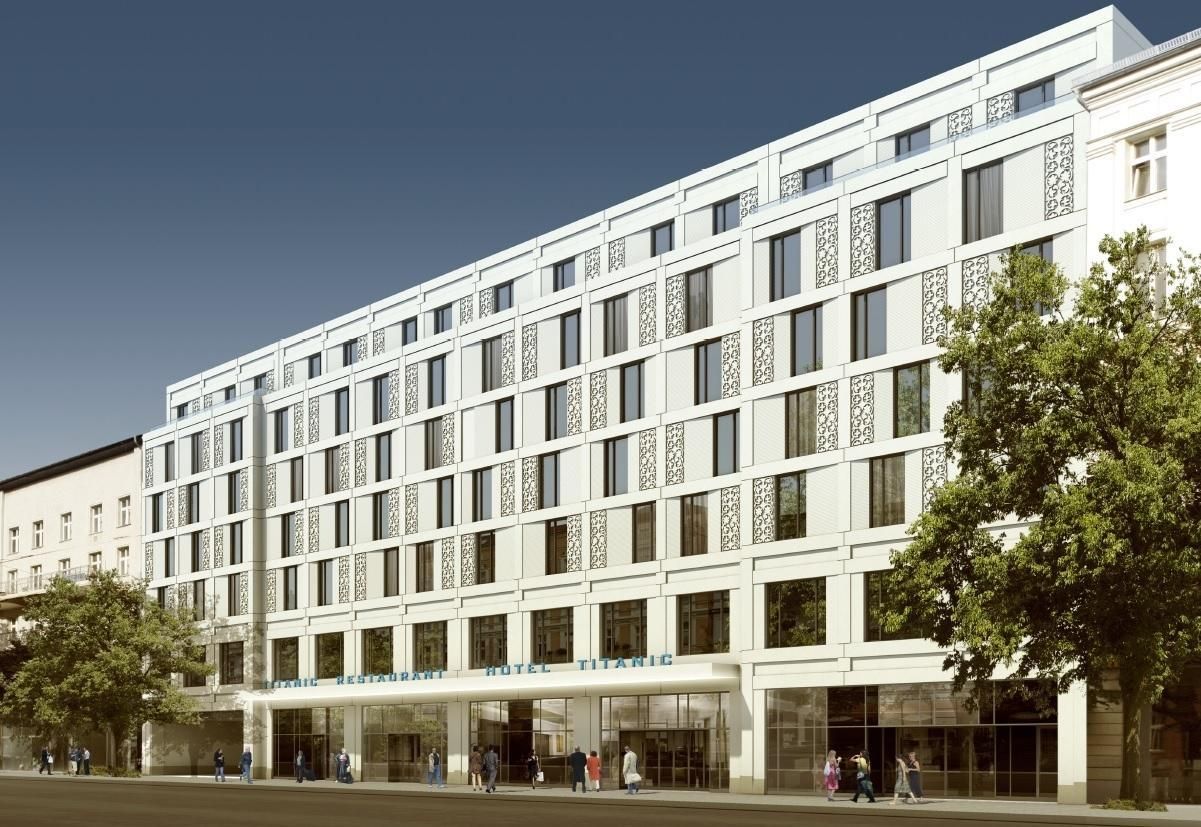 undefined Titanic Chaussee Berlin