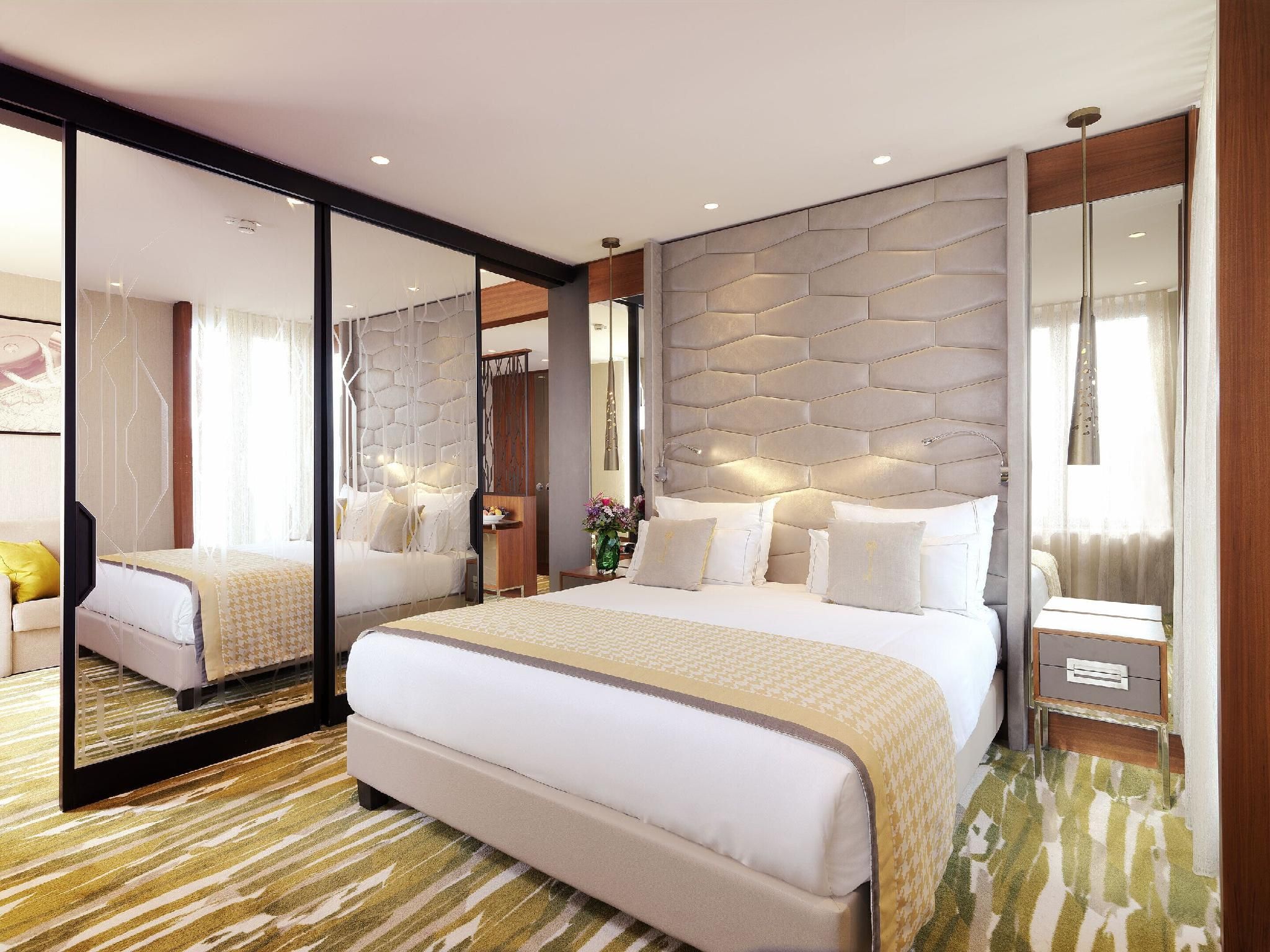 undefined TITANIC Chaussee Berlin 6