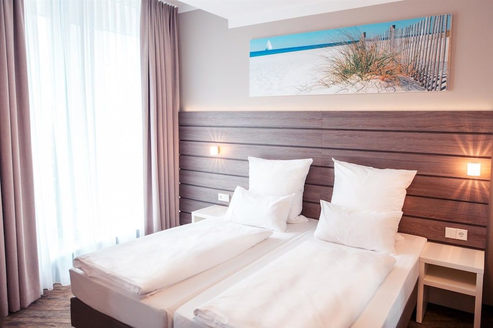 Tulip Inn München Messe Standard Room, 2 Twin Beds 4