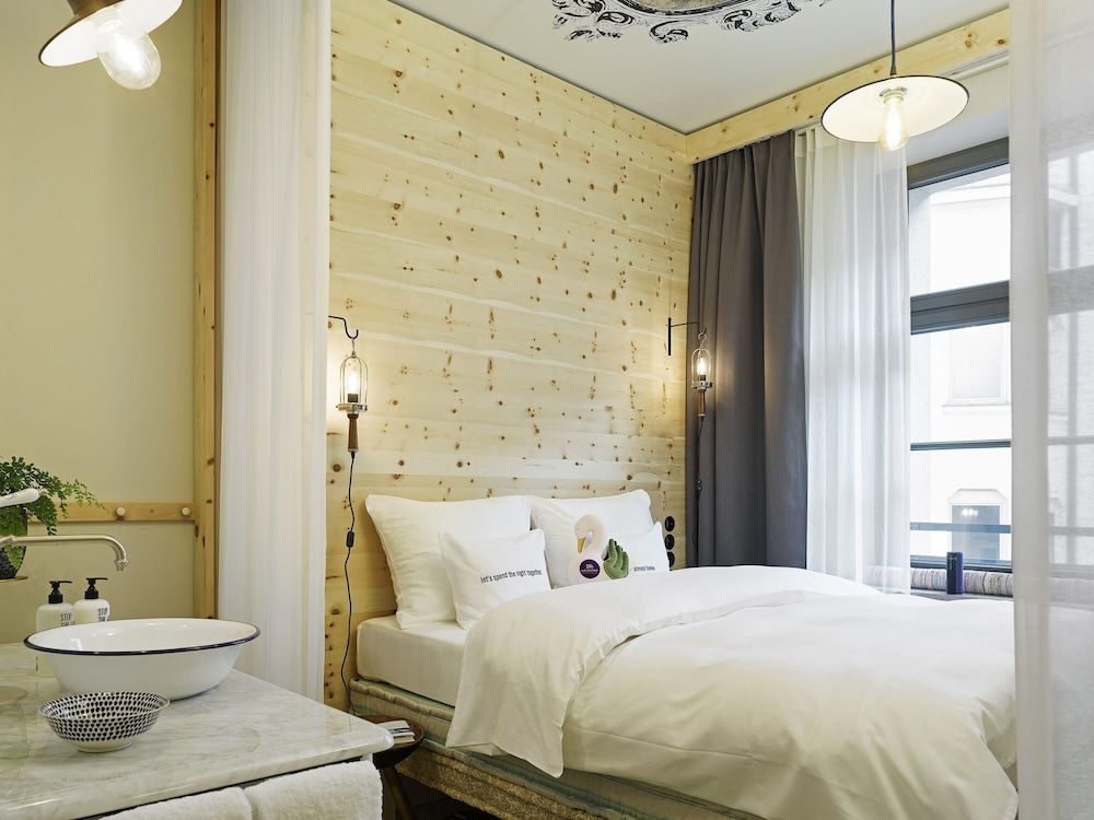 undefined 25hours Hotel The Royal Bavarian 2