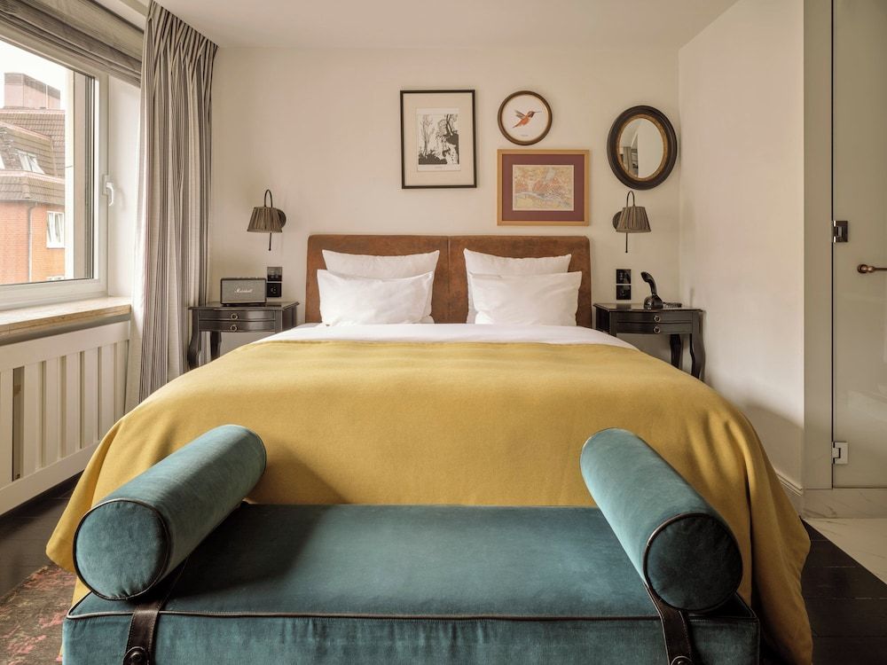 Deluxe Room (Nikolai)
