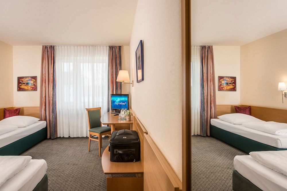 undefined Am Moosfeld 4