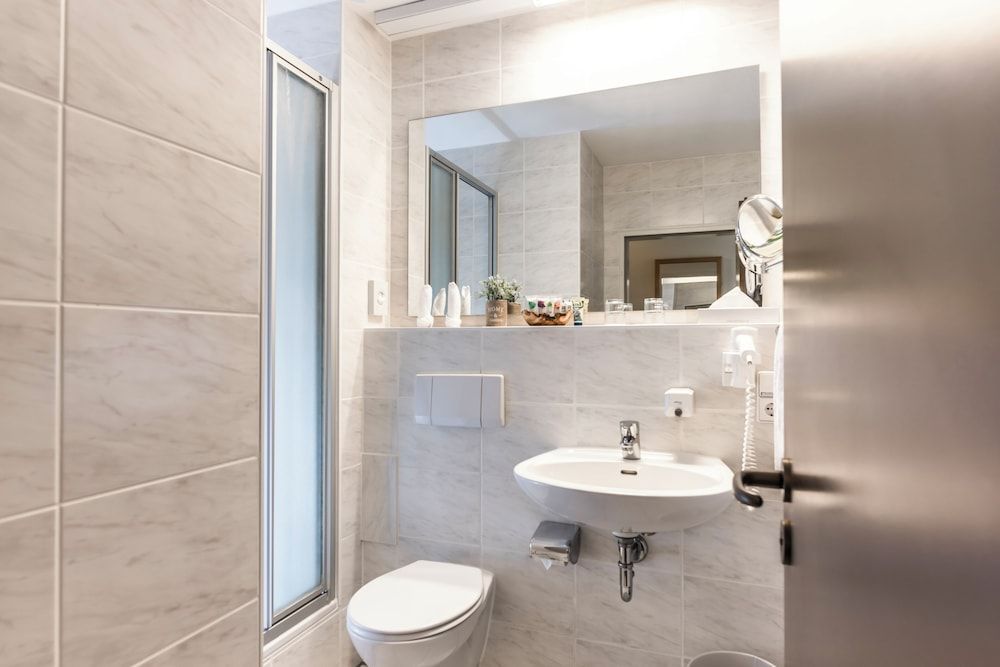 undefined Am Moosfeld 9