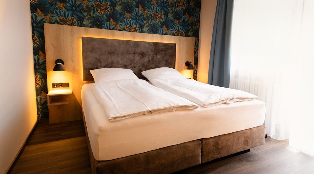 undefined Am Moosfeld 2