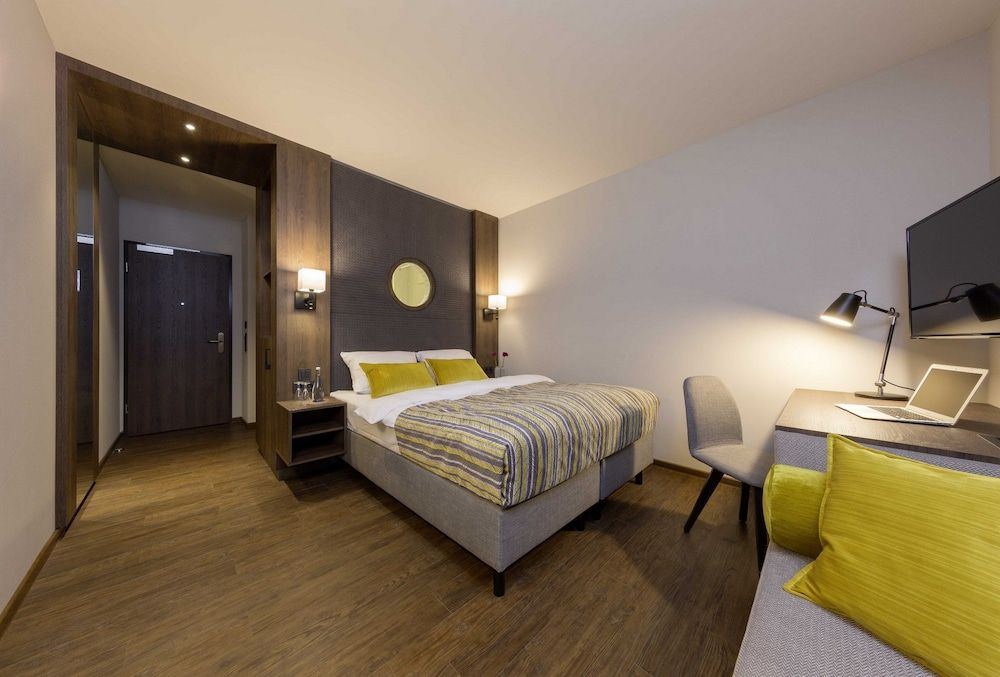 Smart Plus Room Queen bed