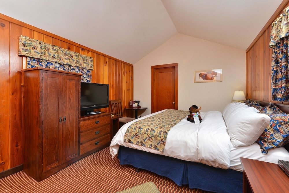 Cabin, 1 King Bed