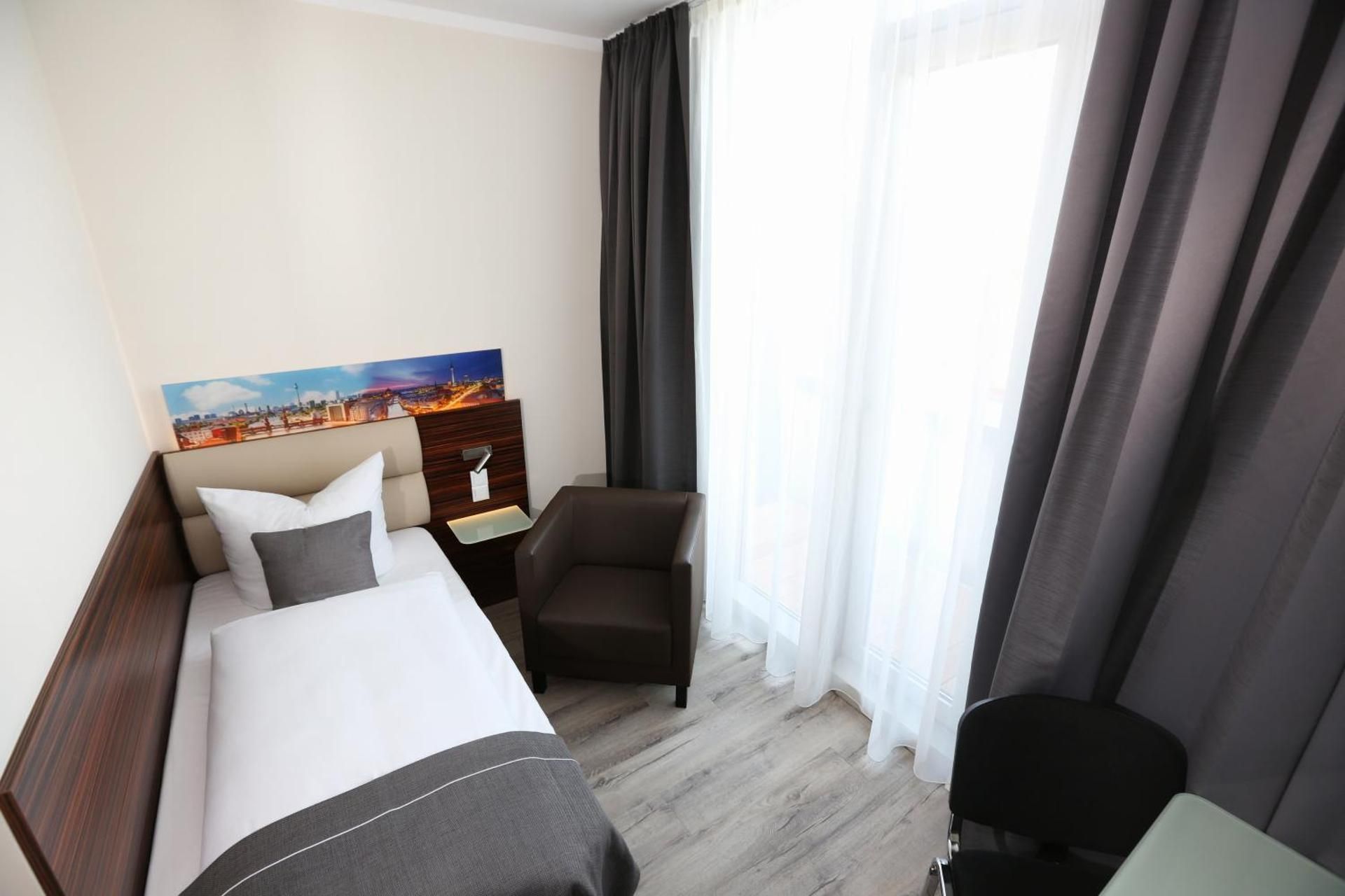 Deluxe Single Room