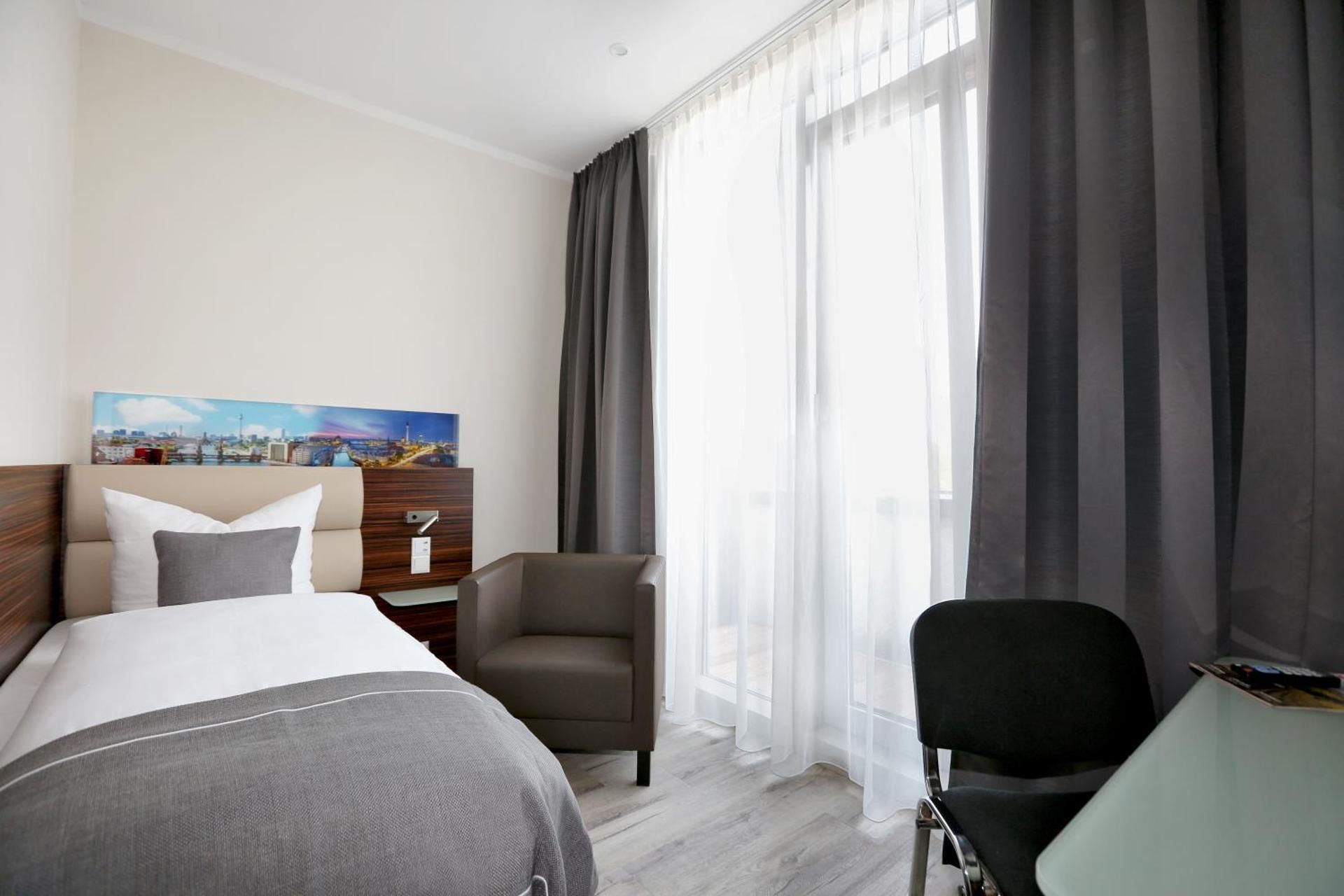 Deluxe Single Room