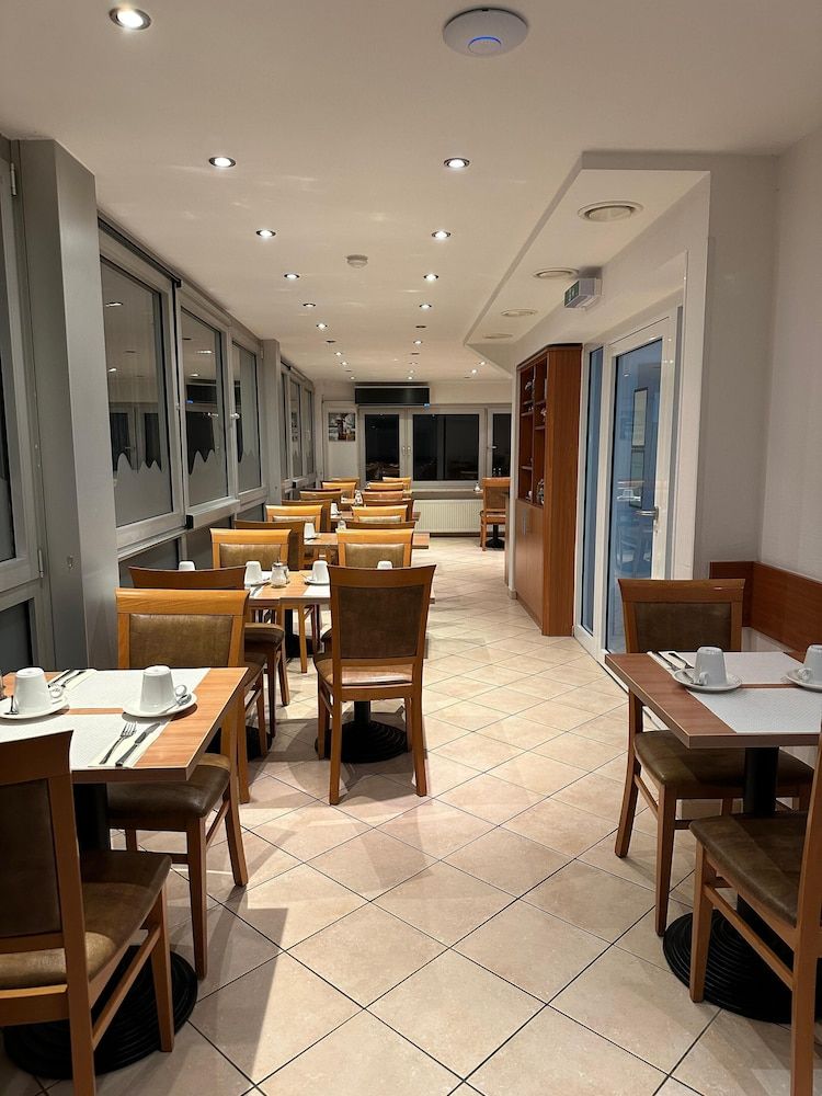 undefined Centro Hotel Mondial Munchen Trademark Collection by Wyndham 9