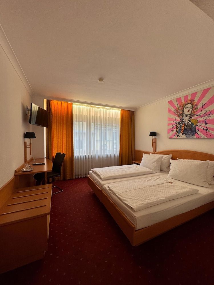Centro Hotel Mondial Munchen Trademark Collection by Wyndham Comfort Room, 1 Double Bed 3