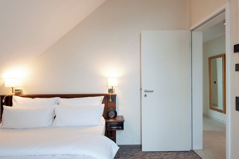 undefined AdvaStay by KING's 2