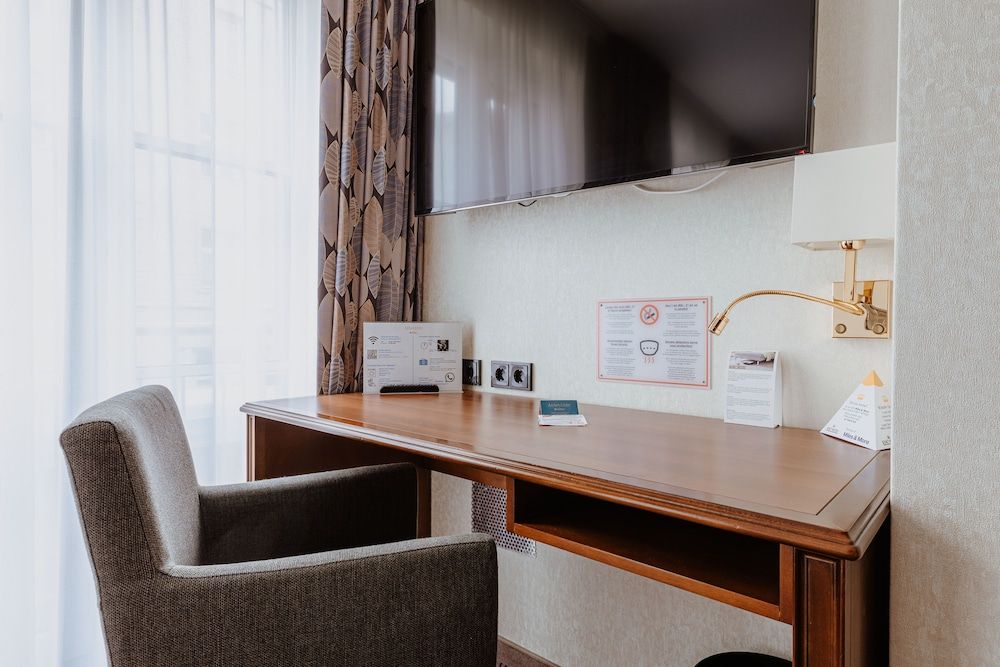 AdvaStay by KING's Comfort Double Room 10