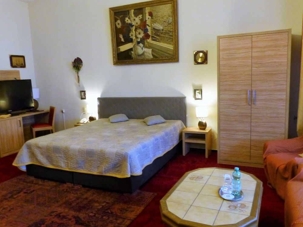 undefined Hotel-Pension Savoy nähe Kurfürstendamm 10