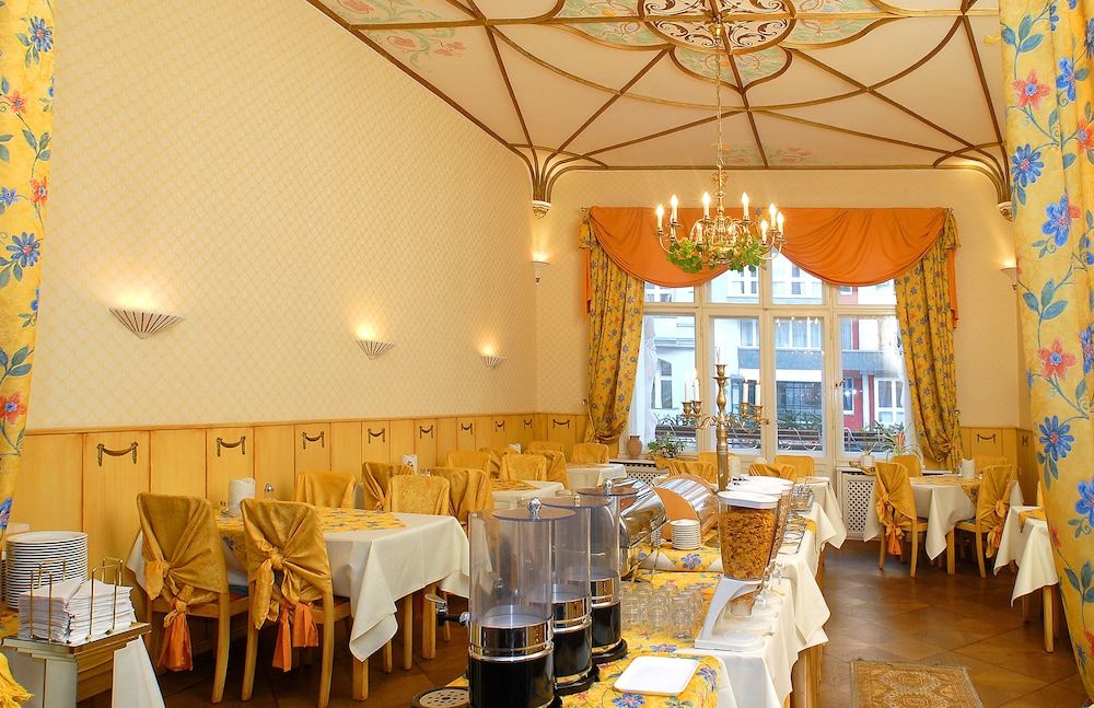 undefined Hotel-Pension Savoy nähe Kurfürstendamm 3