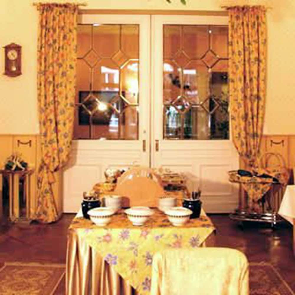 undefined Hotel-Pension Savoy nähe Kurfürstendamm 6