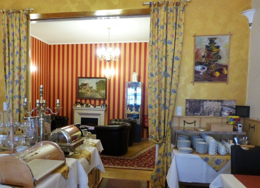 undefined Hotel-Pension Savoy nähe Kurfürstendamm 4