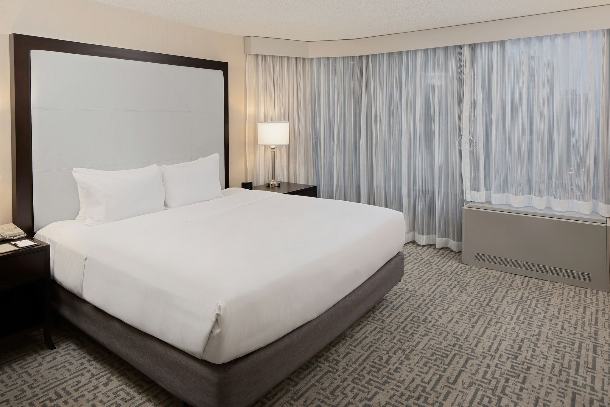 undefined DoubleTree by Hilton Chicago - Magnificent Mile 10