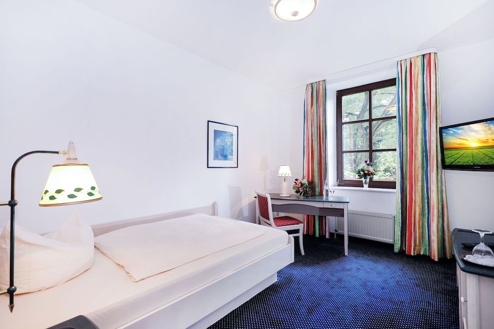 Landhaus Danielshof Standard Single Room, Courtyard View, Garden Area 4