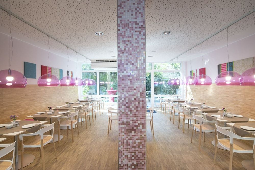 undefined fab Hotel 10