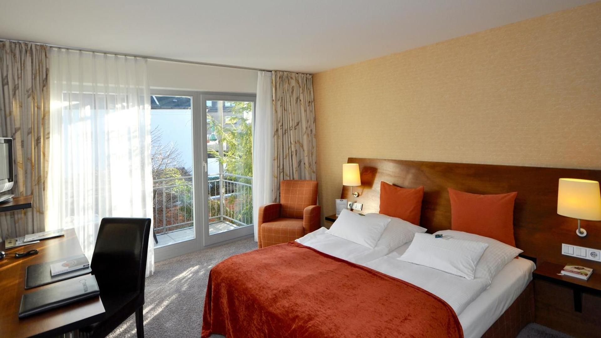 Single Room Creative