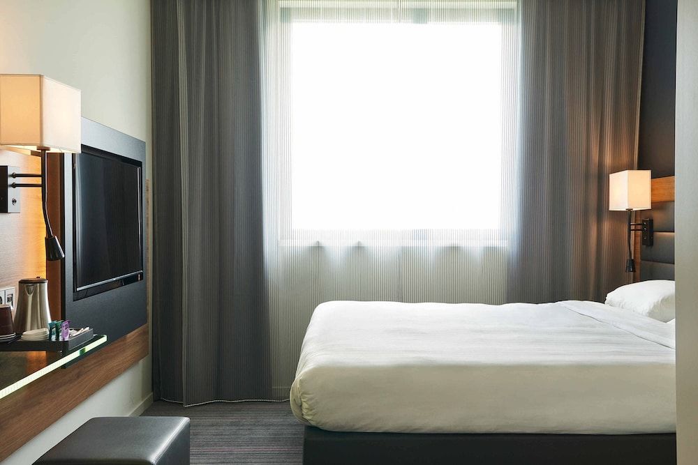 Room, 1 Queen Bed, River View