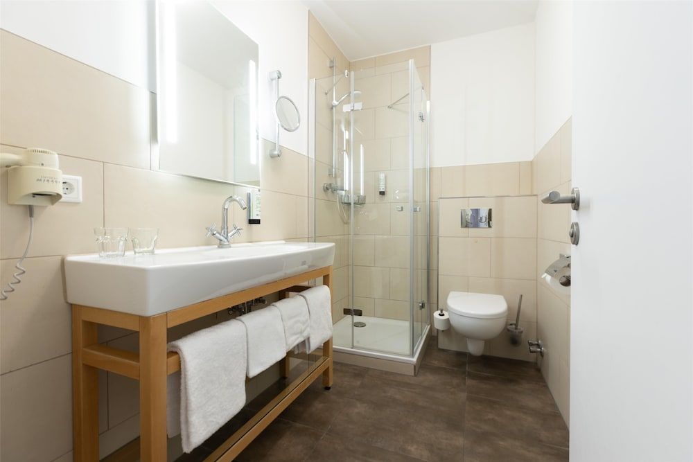 Best Western Plus Theodor Storm Hotel Comfort Room, 1 King Bed 22