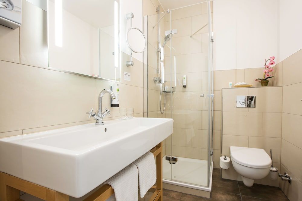 Best Western Plus Theodor Storm Hotel Comfort Room, 1 King Bed 21