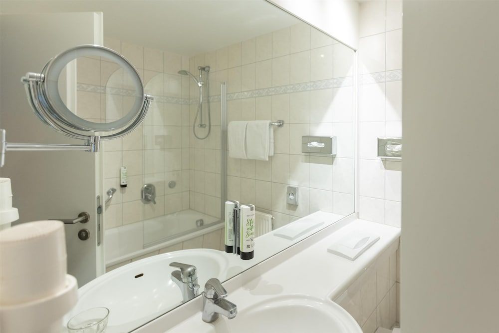 Best Western Plus Theodor Storm Hotel Comfort Room, 1 King Bed 26