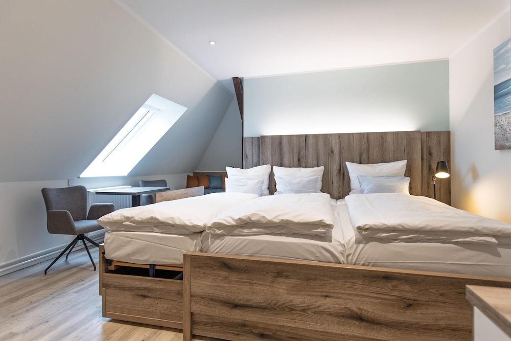 Family Room, 1 Double Bed, Kitchenette (Shower Only;with Sofabed)